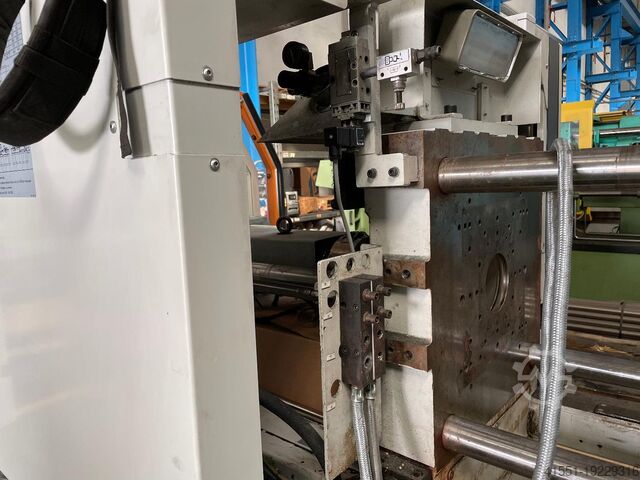 Spritzgiessmaschinen DEMAG ERGOtech system 800-310