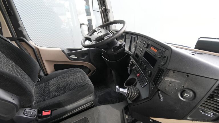 Standard-SZM Mercedes-Benz Actros 1942 tractor unit