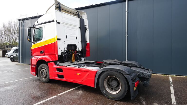 Standard-SZM Mercedes-Benz Actros 1942 tractor unit