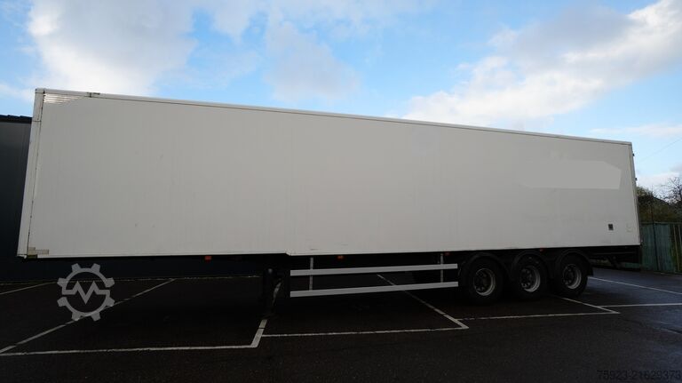 Koffer H.T.F. Closed box trailer