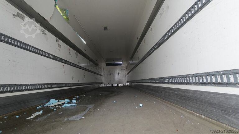 Koffer Pacton Closed box trailer damaged box