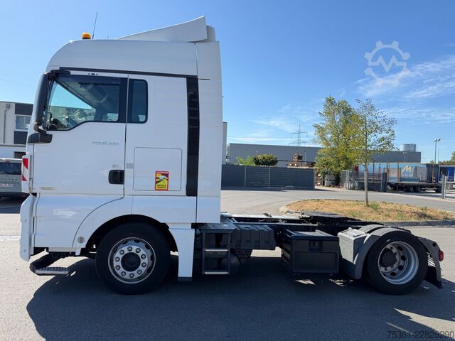 Volume tractor unit MAN TGX 18.460 LLS-U Mega XLX 4X2 Retarder E6 Standk