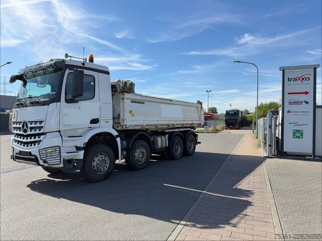 Dreiseitenkipper LKW MERCEDES-BENZ Arocs 4143 8X4/ 3S Kipper Meiller 41t RETARDER