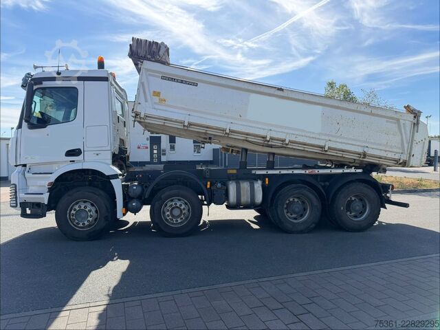 Dreiseitenkipper LKW MERCEDES-BENZ Arocs 4143 8X4/ 3S Kipper Meiller 41t RETARDER