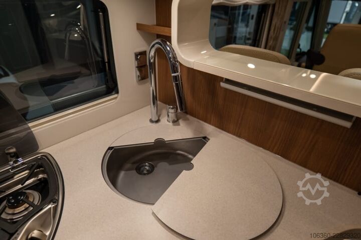 CARTHAGO CHIC-E LINE I 61 XL LE GEBRAUCHTES WOHNMOBIL CARTHAGO CHIC-E LINE I 61 XL LE