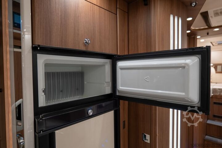 CARTHAGO CHIC-E LINE I 61 XL LE GEBRAUCHTES WOHNMOBIL CARTHAGO CHIC-E LINE I 61 XL LE