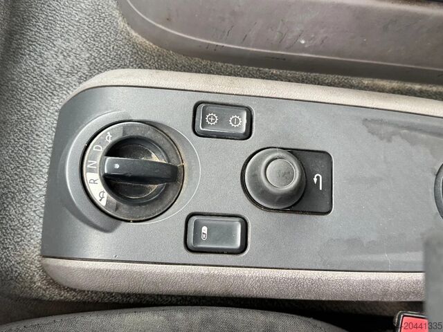 Suitcase DAF LF 230 BAKWAGEN MOTORSCHADE EURO6