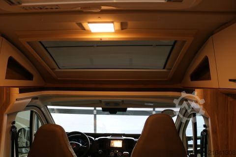 Teilintegriertes Wohnmobil Eura Mobil Profila T 720 EB Mondial Edition