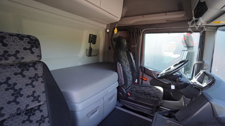 Hazardous substances Scania R 410 LNG ADR 831.000KM RETARDER