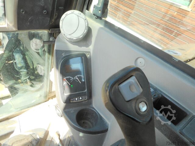 Minibagger Volvo EC 55C mit POWERTILT