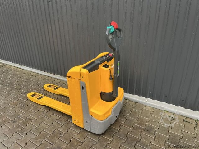 Electric Pallet Truck Jungheinrich EJE114