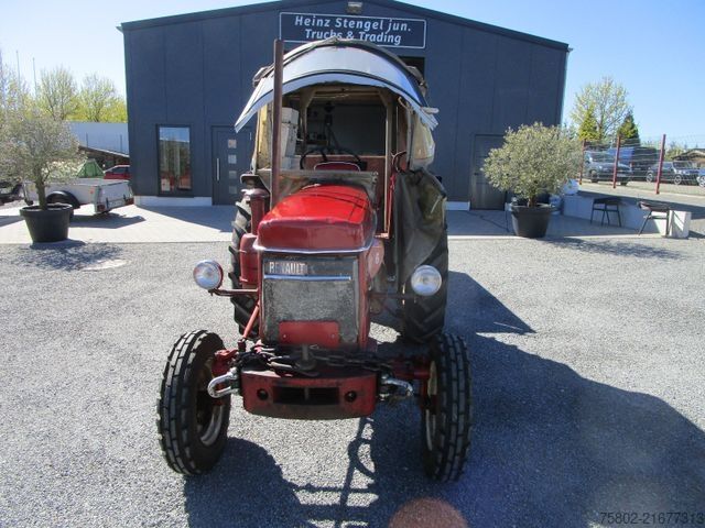 Traktor RENAULT SUPER 6 -R7050- 4xNeu Bereift+mit Anhänger*