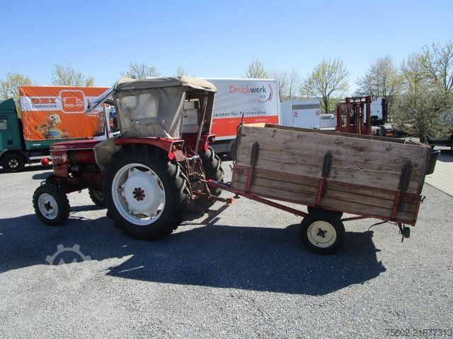 Traktor RENAULT SUPER 6 -R7050- 4xNeu Bereift+mit Anhänger*