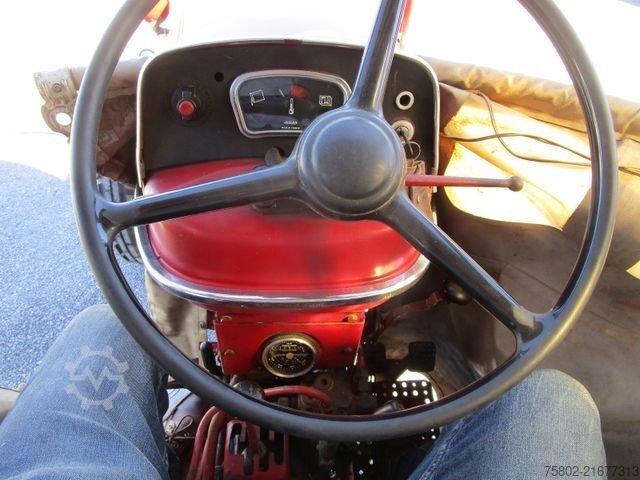 Traktor RENAULT SUPER 6 -R7050- 4xNeu Bereift+mit Anhänger*