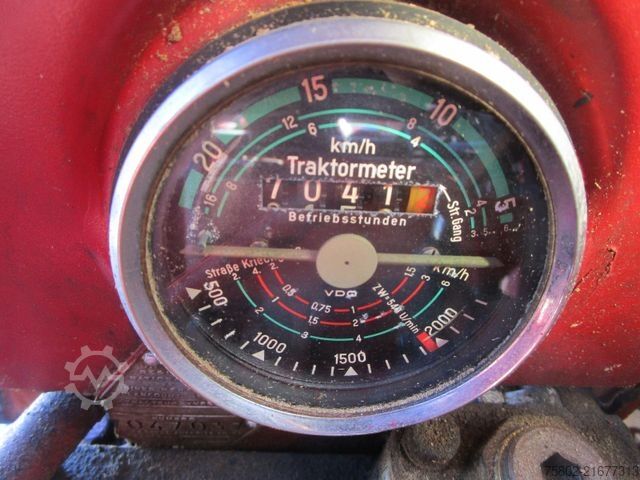 Traktor RENAULT SUPER 6 -R7050- 4xNeu Bereift+mit Anhänger*