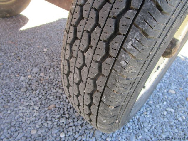 Traktor RENAULT SUPER 6 -R7050- 4xNeu Bereift+mit Anhänger*