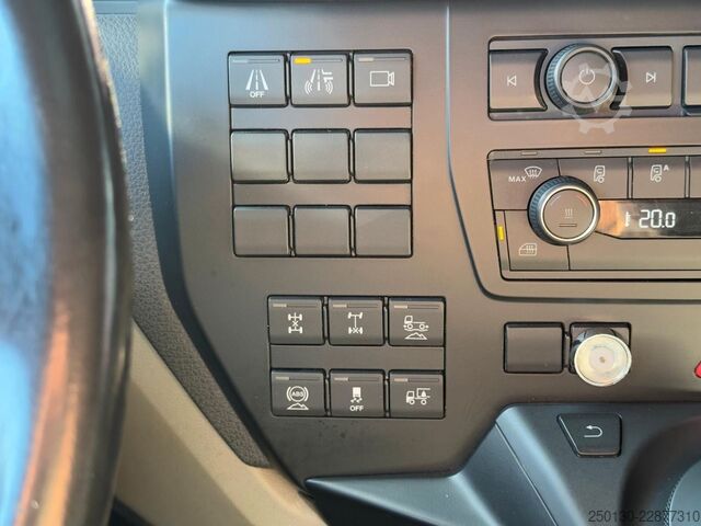 Heavy-duty truck MAN TGX 33.640 6x4BL SA MEILLER/ACC/AEBS/RETARDER