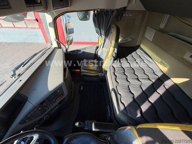Schwerlast LKW/SZM VOLVO FH 750 8x4 BL  Tridem Retarder/LED/VLA