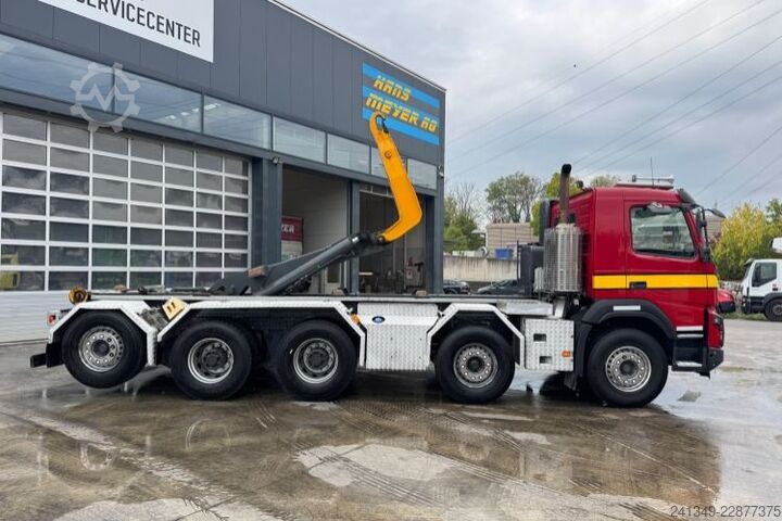 Abrollkipper VOLVO FMX-540 10x4 Moser