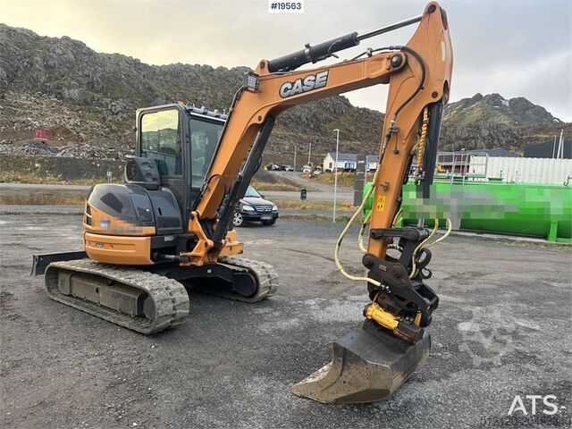 Crawler excavator CASE CX50B excavator w/rototilt, hammer, grapple and 3