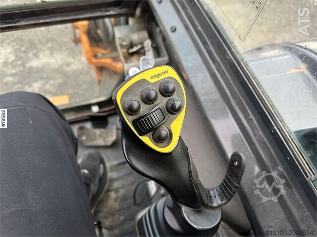 Raupenbagger CASE CX50B excavator w/rototilt, hammer, grapple and 3