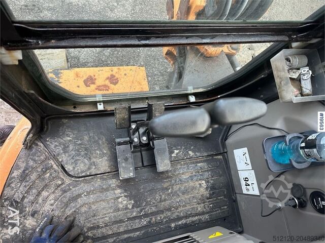 Crawler excavator CASE CX50B excavator w/rototilt, hammer, grapple and 3