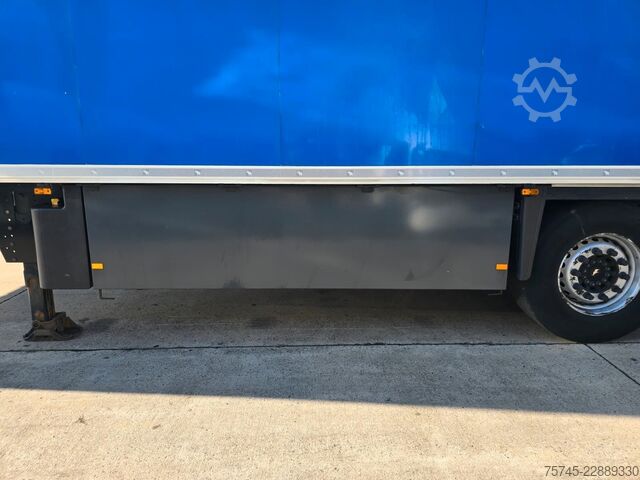 Reefer semitrailer SCHMITZ CARGOBULL SCB * SCHMITZ TKM * DOPPELSTOCK * LIFT *
