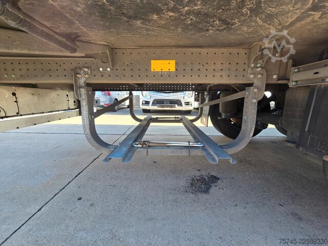 Reefer semitrailer SCHMITZ CARGOBULL SCB * SCHMITZ TKM * DOPPELSTOCK * LIFT *