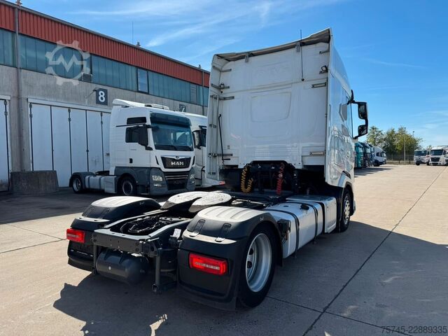 Volume tractor unit DAF XG 530 * RETARDER * STANDKLIMA * VER. SATTEL *