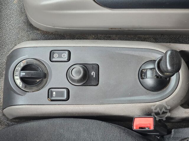 Refrigerated truck DAF LF 290 FA * THERMOKING T-1000R *PHARMA*1.5T LBW