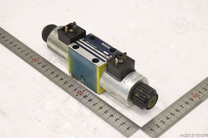 Directional control valve Bosch 