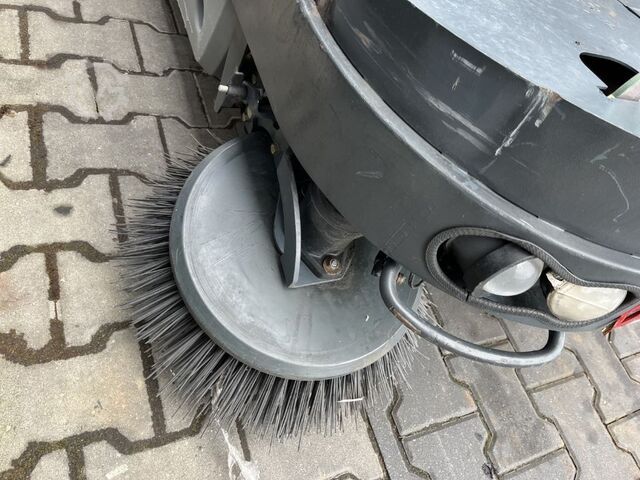 Sweepers Hako Jonas 1200V