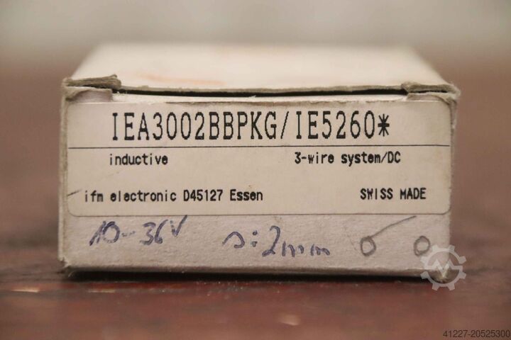 Induktiver Sensor Näherungsschalter ifm IEA3002BHBPKG/IE5260