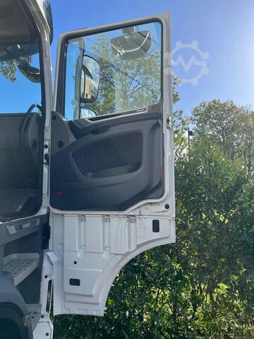 Standard-SZM DAF XF 450 FT