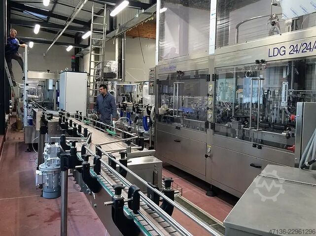 Filling line in PET and glass for still wine up to 6000 bph Eurostar/Conpart 
