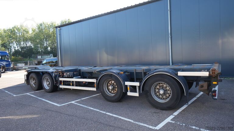Container transportation D-tec 4 axle breaker container chassis