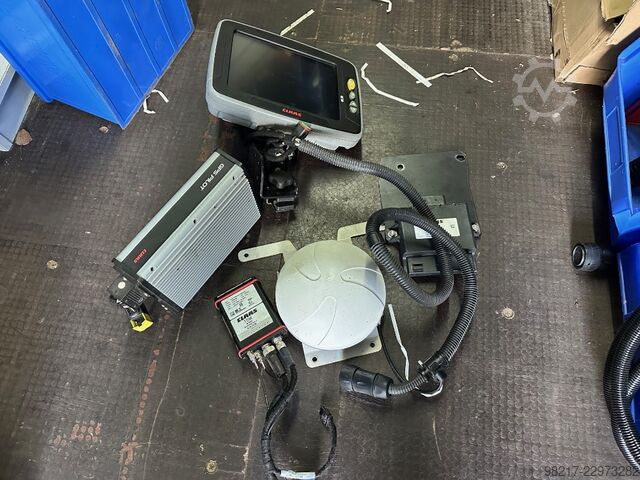 CLAAS GPS Lenksystem mit S 10 Terminal CLAAS GPS Lenksystem mit S 10 Terminal