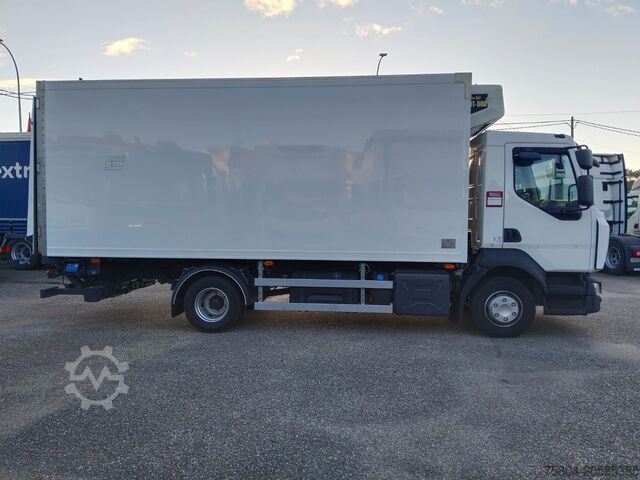 Refrigerated truck Renault D12.210