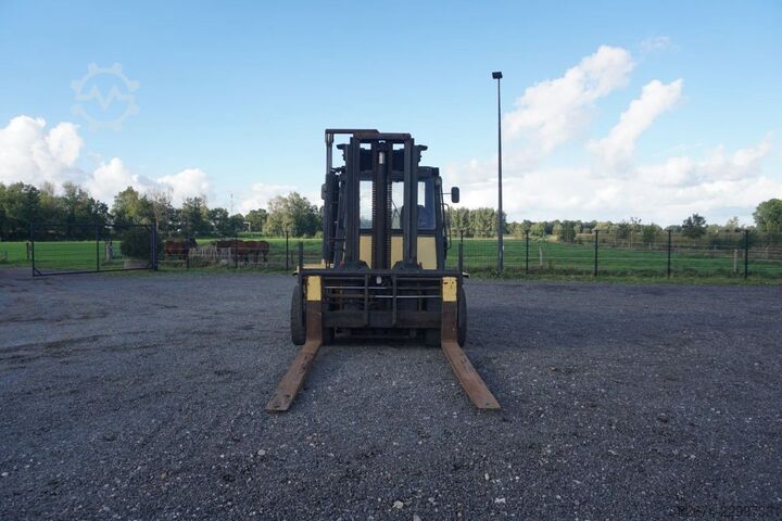 Off-road forklift Caterpillar VH6 200 Forklift