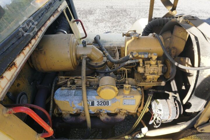 Off-road forklift Caterpillar VH6 200 Forklift