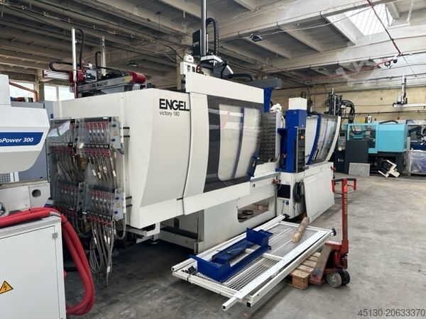 Injection molding machine Engel Victory 200H/60W/180 combi