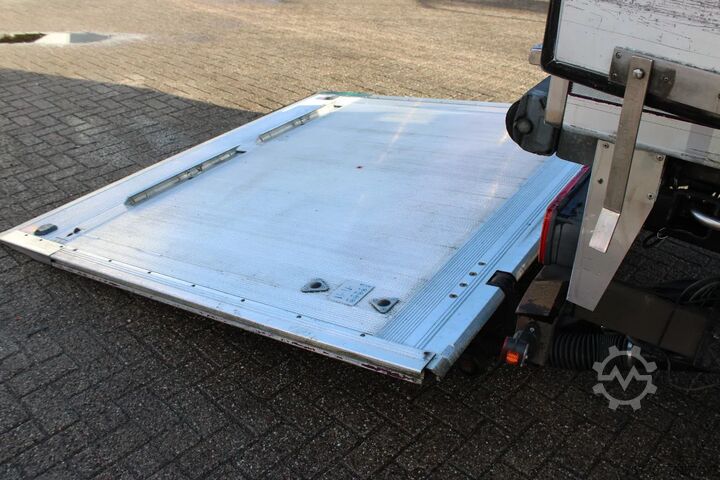 Kühl-/Tiefkühltransport Mercedes-Benz Atego 1222 + EURO 5+ 12T + LOW KM + Gereserveer...