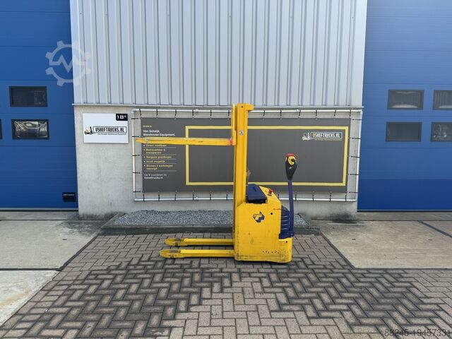 VS-21780 Electric compact stacker Stocklin 2800mm Freelift STOCKLIN EDS1000