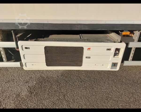 Refrigerated truck MERCEDES-BENZ Actros 4 25 6x2 - actros 2542 L cab. .2,3 Euro VI(E5)