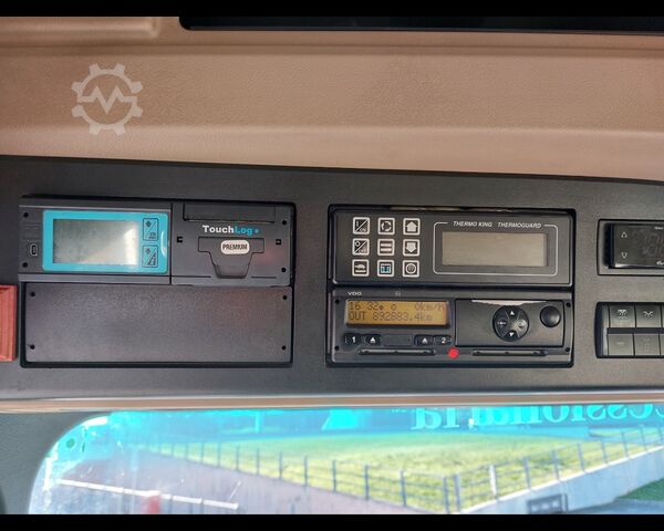 Refrigerated truck MERCEDES-BENZ Actros 4 25 6x2 - actros 2542 L cab. .2,3 Euro VI(E5)