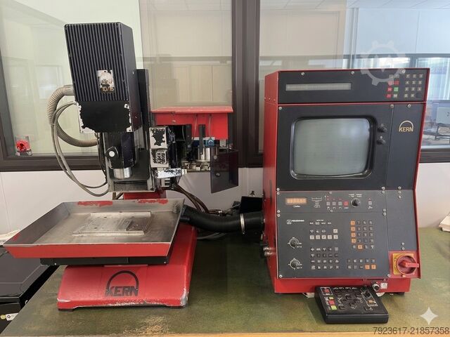 Milling machine Kern 10/16