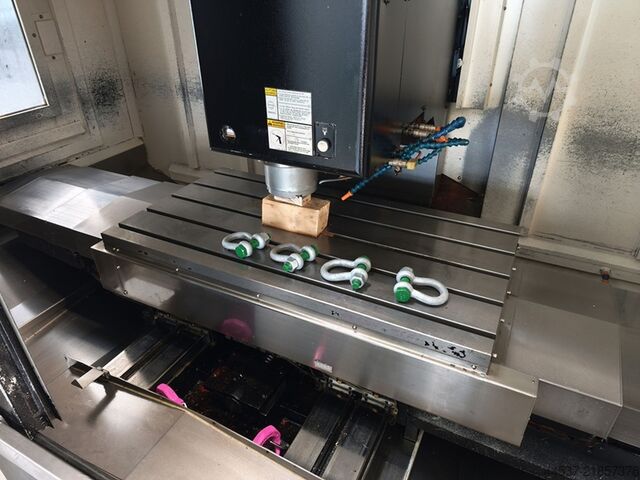 Vertical Milling Center Hartford HCMC-1000