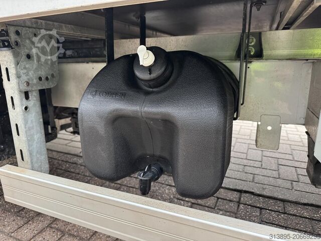 Pritschenwagen mit Kran Opel Movano