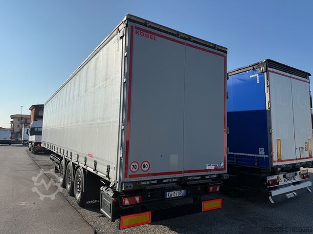 Open semitrailer with tarp Kögel 