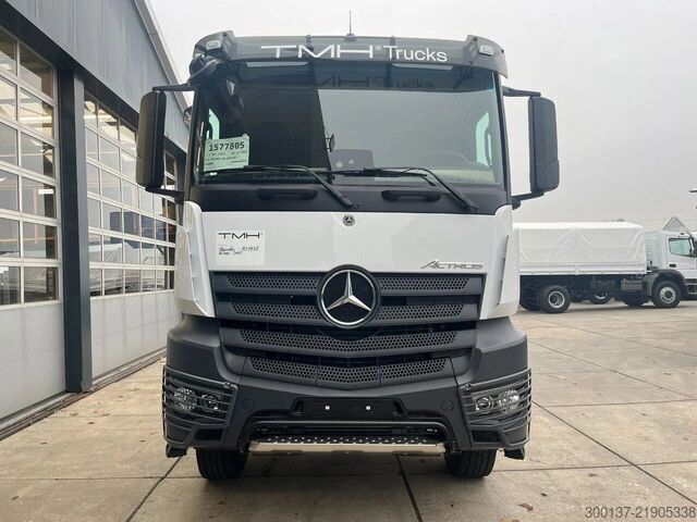 Mercedes-Benz Actros 2045 S 4x2 Tractor Head Mercedes-Benz Actros 2045 S 4x2 Tractor Head